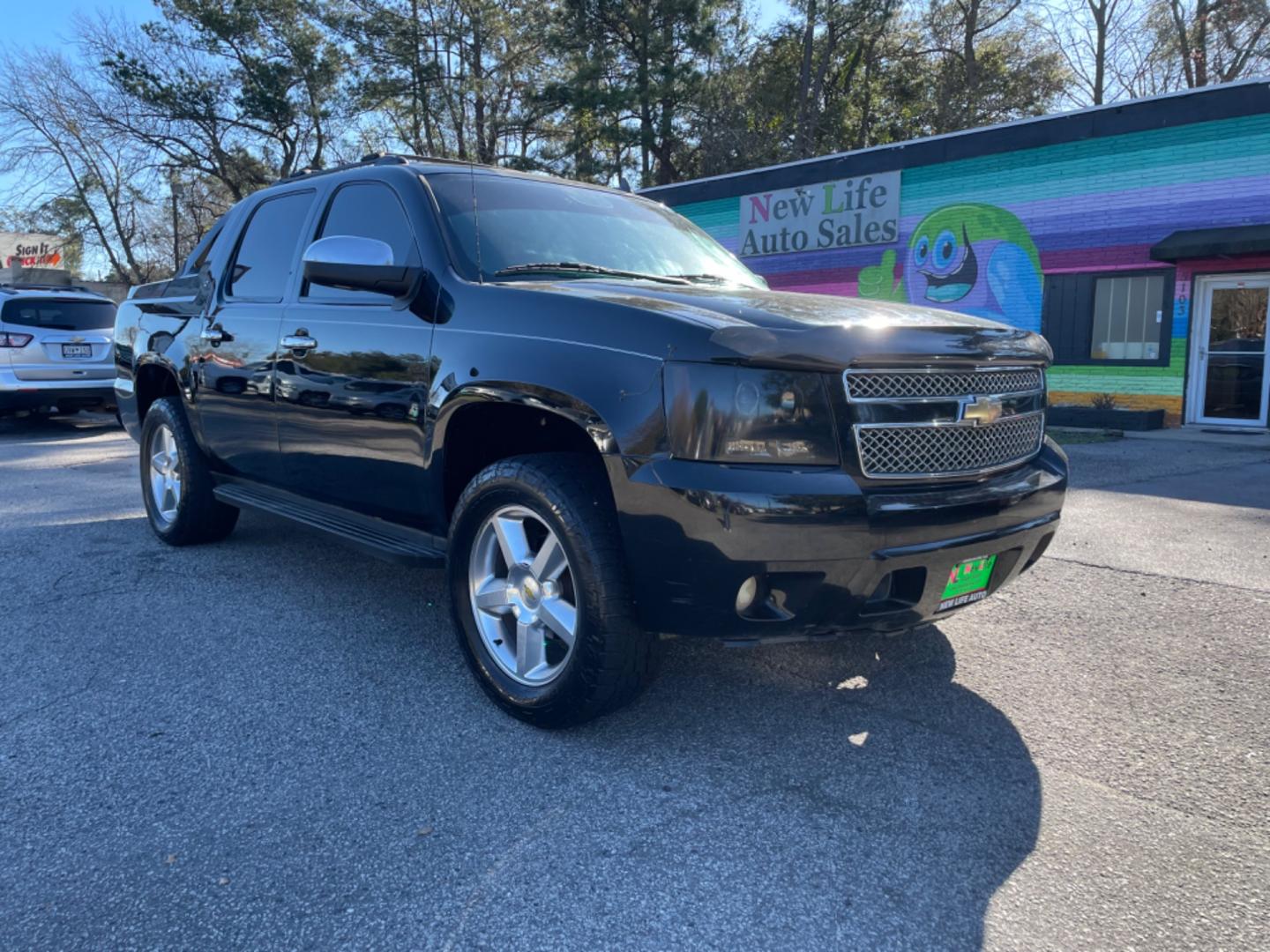 2011 BLACK CHEVROLET AVALANCHE LT (3GNMCFE09BG) with an 5.3L engine, Automatic transmission, located at 5103 Dorchester Rd., Charleston, SC, 29418-5607, (843) 767-1122, 36.245171, -115.228050 - Leather, CD/AUX/Sat, backup Camera, Dual Climate Control, Power Everything (windows, locks, seats, mirrors), All-weather Mats, Keyless Entry, Running Boards, Tow Package, Alloy Wheels. 174k miles Located at New Life Auto Sales! 2023 WINNER for Post & Courier's Charleston's Choice Pre-owned Car Deale - Photo#0